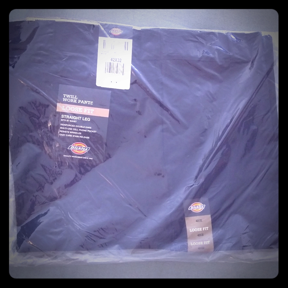 Men's Dickies Chino Pants - Navy - New w/tag 42x32